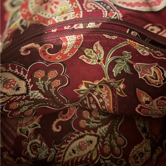 Vera Bradley Piccadilly meets Plum medium size bag in great pre-owned condition - Picture 5 of 6